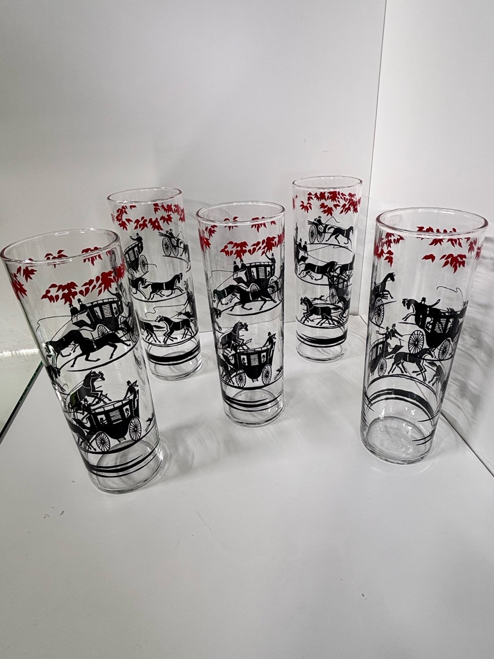 Libbey set of 5 vintage Tom Collins glasses with horse-drawn carriage pattern